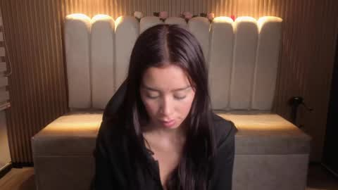 miiaa_evans1 online show from 18, 4, 2026