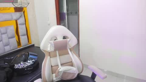 miiaboss online show from 29, 4, 2026