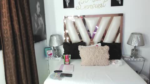 Snapshot of miiasensual_ chatting on 21, 1, 2025 Mia online show from 21, 1, 2025