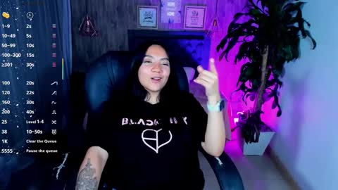 Snapshot of miichael_black chatting on 4, 10, 2025 Michael Black online show from 4, 10, 2025