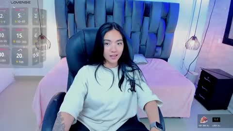 Snapshot of miichael_black chatting on 19, 11, 2025 Michael Black online show from 19, 11, 2025