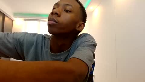 Snapshot of miilo18 chatting on 17, 7, 2026 milo online show from 17, 7, 2026