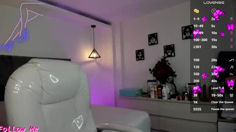miiss_greyy online show from 20, 1, 2025