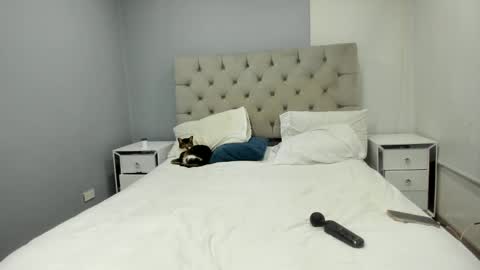 miiss_samantha online show from 4, 11, 2025