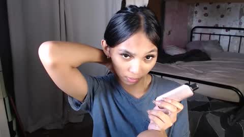 Snapshot of mika_cora chatting on 3, 6, 2026 MIKA online show from 3, 6, 2026