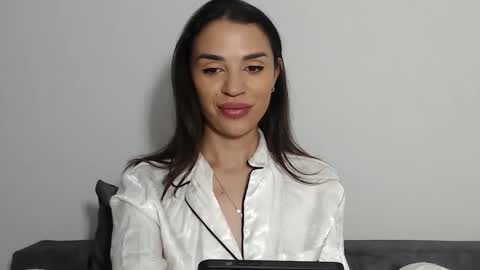 Snapshot of mika_gold7 chatting on 7, 10, 2025 Mika online show from 7, 10, 2025