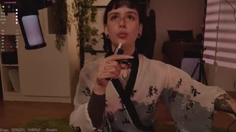 mika_moon_ online show from 19, 9, 2025