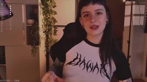 mika_moon_ online show from 24, 9, 2025