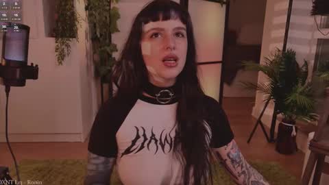 mika_moon_ online show from 17, 10, 2025