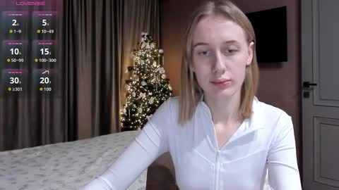 Mika online show from 20, 12, 2025