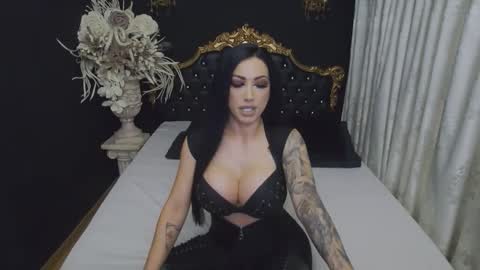 Mikaela online show from 11, 11, 2025