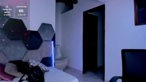 Snapshot of mikaelastonne chatting on 6, 5, 2026 Mikaela blondie bigass online show from 6, 5, 2026