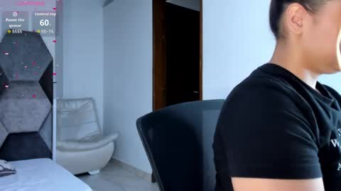 Snapshot of mikaelastonne chatting on 14, 5, 2026 Mikaela blondie bigass online show from 14, 5, 2026