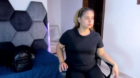 Snapshot of mikaelastonne chatting on 15, 5, 2026 Mikaela blondie bigass online show from 15, 5, 2026