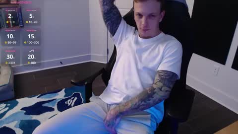 MikahisHung online show from 11, 1, 2025