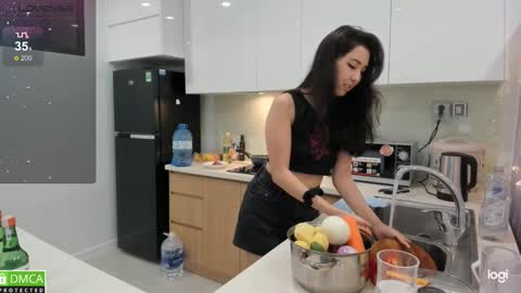 Snapshot of mikakimura chatting on 18, 2, 2025 Miko now i live in Vietnam online show from 18, 2, 2025