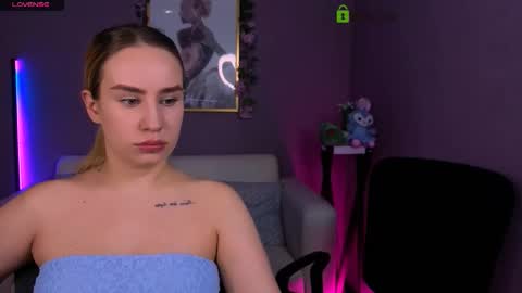 Mika online show from 4, 2, 2026