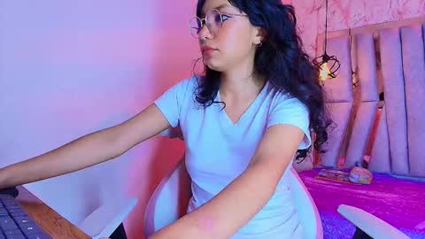 mikaneko_ online show from 3, 2, 2026