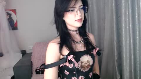 Snapshot of mikasawaifu chatting on 15, 9, 2025 MikasaWaifu online show from 15, 9, 2025
