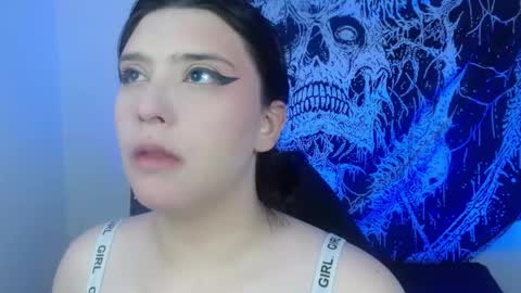 Snapshot of mikaskullcs chatting on 9, 5, 2026 Mika online show from 9, 5, 2026