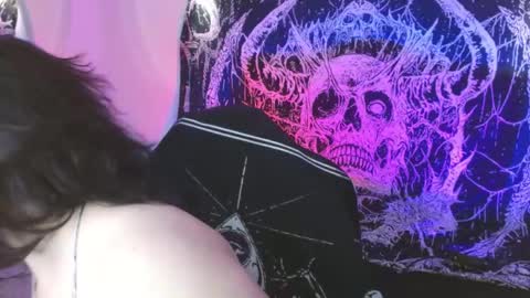 Snapshot of mikaskullcs chatting on 22, 5, 2026 Mika online show from 22, 5, 2026