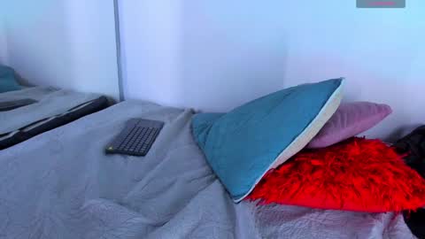 Mike 0233 online show from 17, 1, 2025