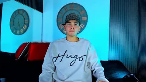 Mike 0233 online show from 1, 2, 2025