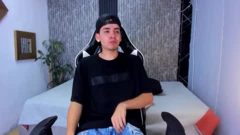 Mike 0233 online show from 24, 9, 2025