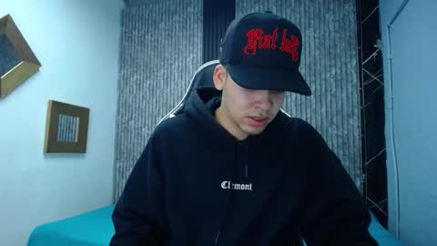 Mike 0233 online show from 21, 11, 2025