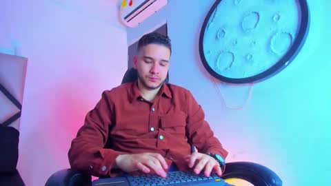 Snapshot of mike_256 chatting on 19, 1, 2026 Mike online show from 19, 1, 2026