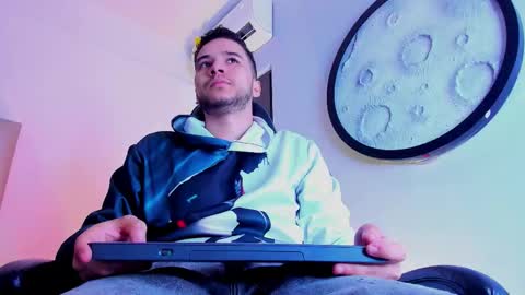 Snapshot of mike_256 chatting on 21, 2, 2026 Mike online show from 21, 2, 2026