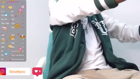 Snapshot of mike_black_22 chatting on 26, 10, 2025 Mike online show from 26, 10, 2025