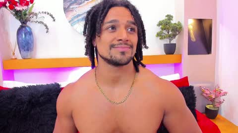 Snapshot of mike_estevess chatting on 30, 1, 2025 online show from 30, 1, 2025
