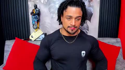 Snapshot of mike_estevess chatting on 12, 1, 2026 online show from 12, 1, 2026