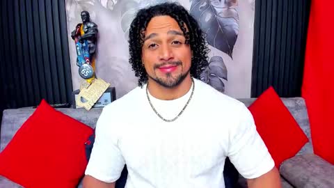 Snapshot of mike_estevess chatting on 5, 2, 2026 online show from 5, 2, 2026