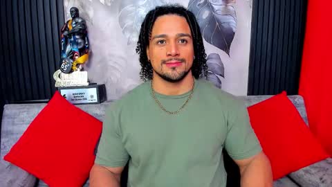 Snapshot of mike_estevess chatting on 16, 2, 2026 online show from 16, 2, 2026