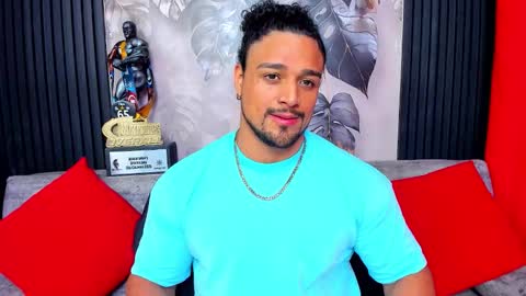 Snapshot of mike_estevess chatting on 20, 2, 2026 online show from 20, 2, 2026