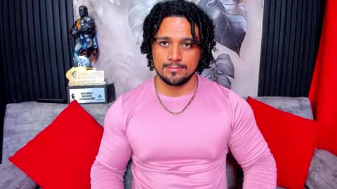 Snapshot of mike_estevess chatting on 7, 3, 2026 online show from 7, 3, 2026