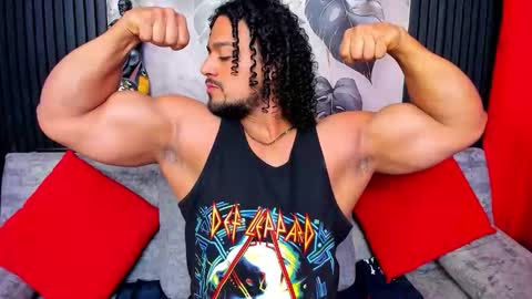 Snapshot of mike_estevess chatting on 11, 3, 2026 online show from 11, 3, 2026