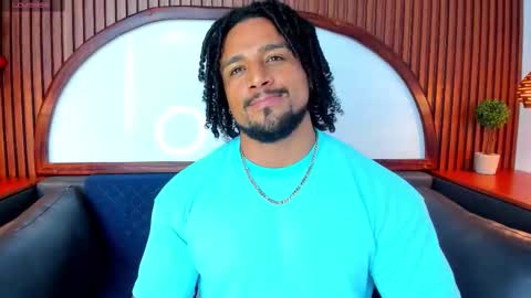 Snapshot of mike_estevess chatting on 25, 3, 2026 online show from 25, 3, 2026