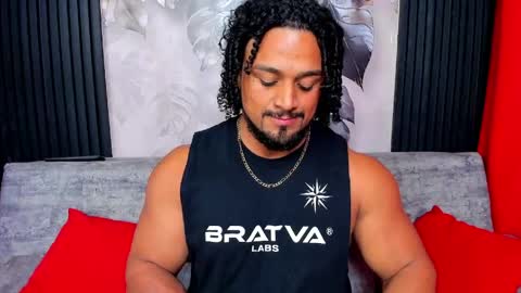 Snapshot of mike_estevess chatting on 13, 4, 2026 online show from 13, 4, 2026