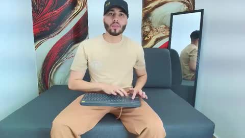 MIKE online show from 19, 12, 2025