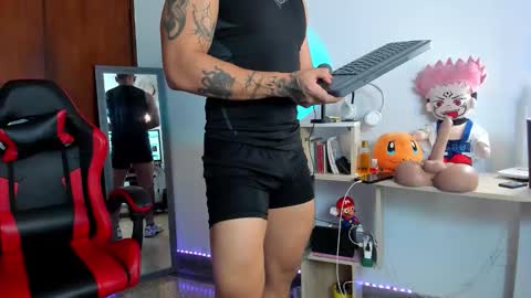 Snapshot of mike_manchester chatting on 13, 10, 2025 mike_manchester online show from 13, 10, 2025