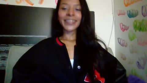 Snapshot of mikeandmaitex chatting on 31, 10, 2025 MAITE MIKE Sometimes Im with the boy in camera online show from 31, 10, 2025