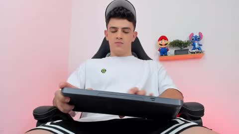 Snapshot of mikecooper_ chatting on 5, 3, 2026 Mike Cooper online show from 5, 3, 2026