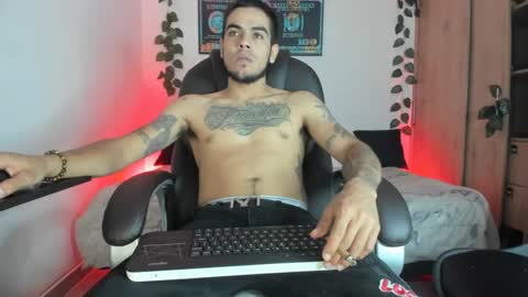 mikee_scooth online show from 15, 2, 2025