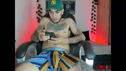 mikee_scooth online show from 4, 3, 2025