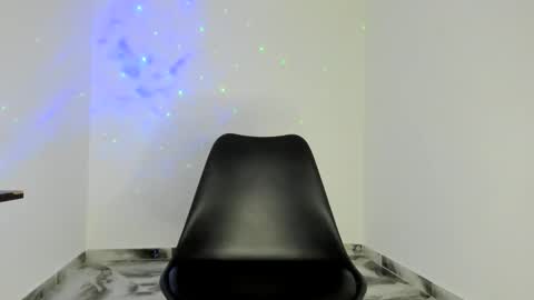 mikee_scooth online show from 13, 5, 2026