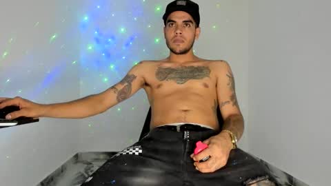 mikee_scooth online show from 18, 5, 2026