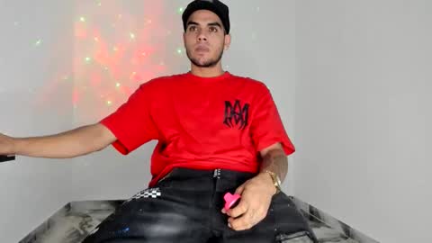 mikee_scooth online show from 19, 5, 2026